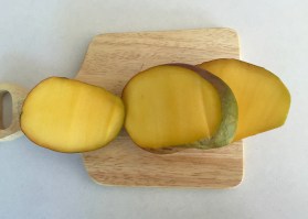 How To Cut A Mango - New Kid On The Guac